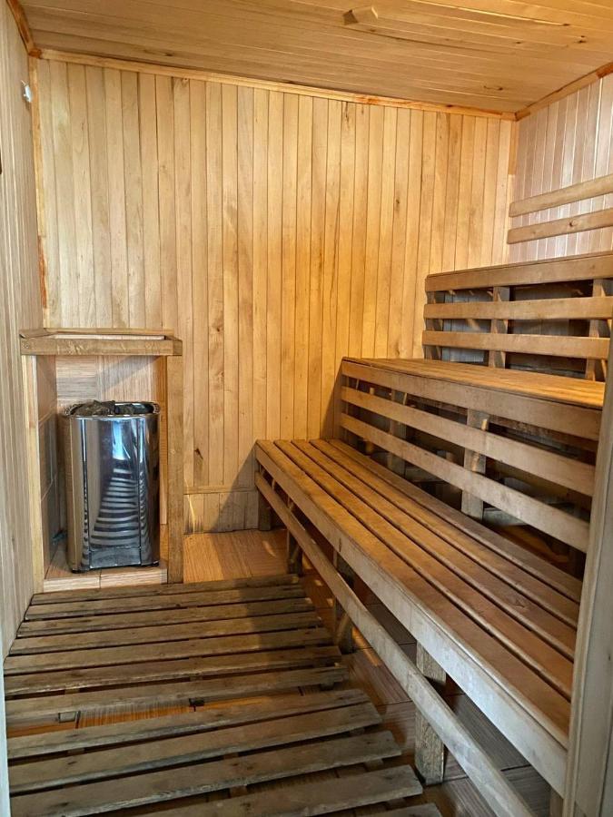 Lemon Hotell Drohobytj Exteriör bild